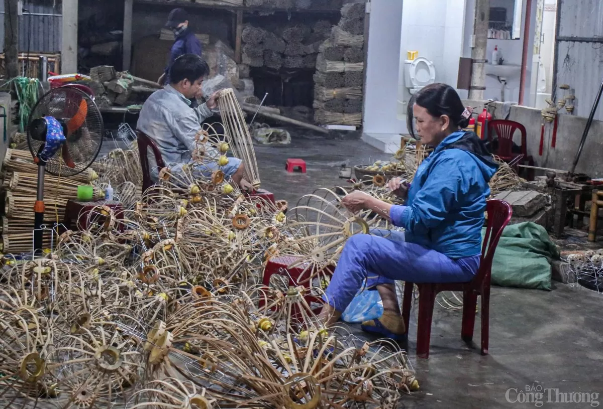 Làng nghề lồng đèn truyền thống Hội An tất bật dịp Tết Làng nghề lồng đèn truyền thống Hội An tất bật dịp Tết