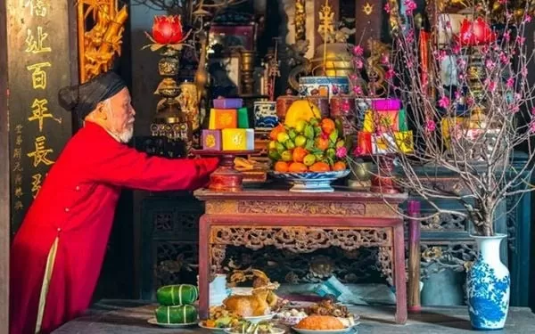 Người Việt rất coi trọng lễ cúng giao thừa (Ảnh minh họa: