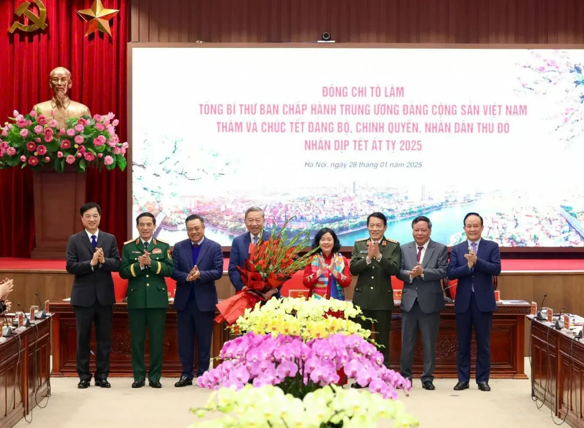 Tổng Bí thư Tô Lâm thăm, chúc Tết Đảng bộ, chính quyền và Nhân dân Thủ đô