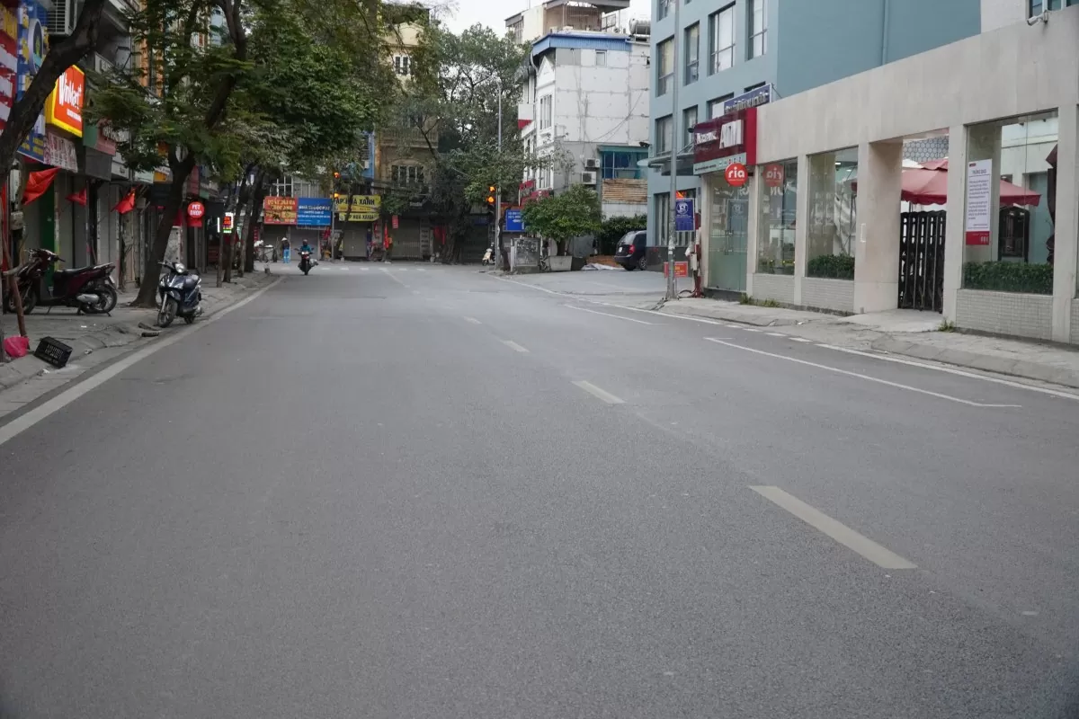 Đường Lạc Trung tĩnh lặng.
