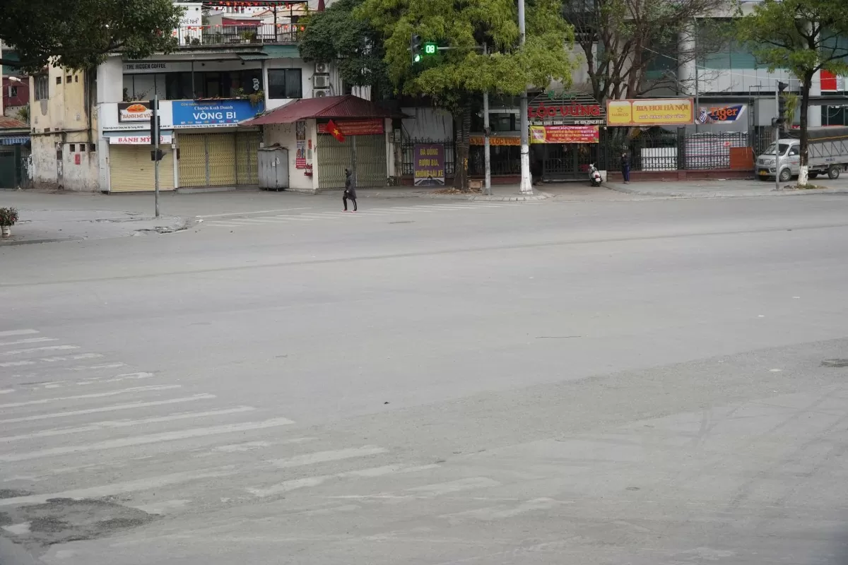 Trái ngược với hình ảnh ùn tắc thường ngày, khu vực ngã tư Trần Khát Chân - Võ Thị Sáu vắng vẻ sáng mùng 1 Tết