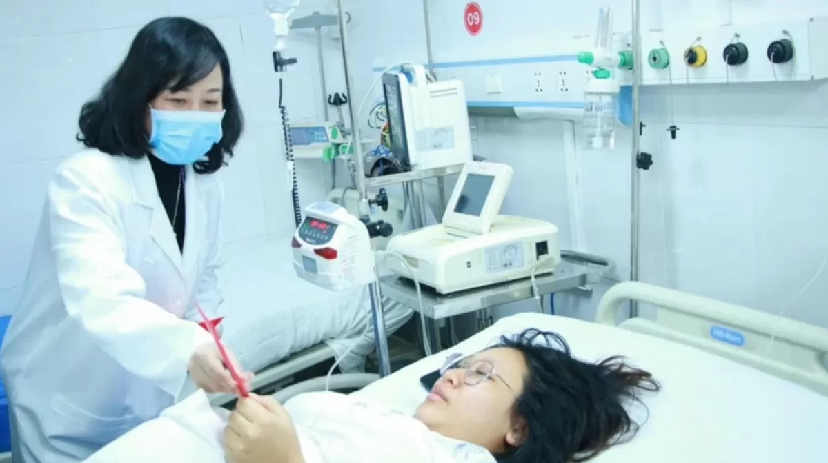 Bộ trưởng Y tế Đào Hồng Lan đã đến thăm, chúc Tết các sản phụ.