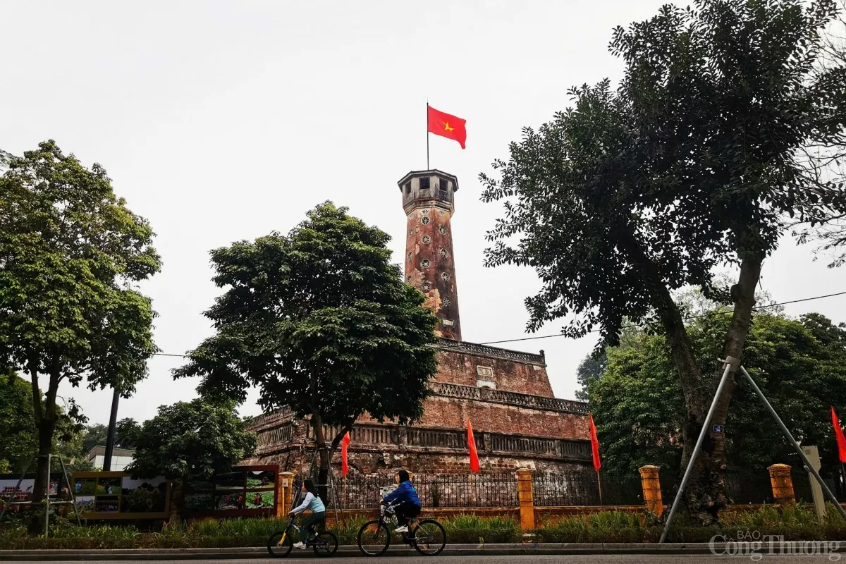 Có một Hà Nội rất lạ ngày mồng 1 Tết