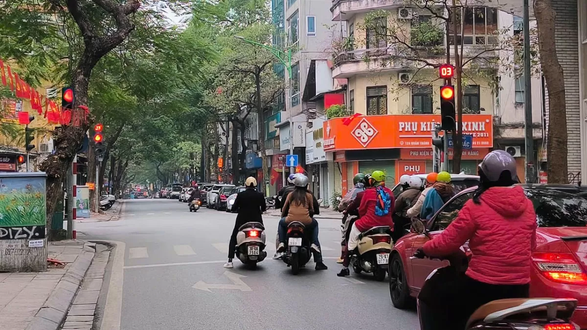 Có một Hà Nội khác lạ trong ngày mùng 1 Tết