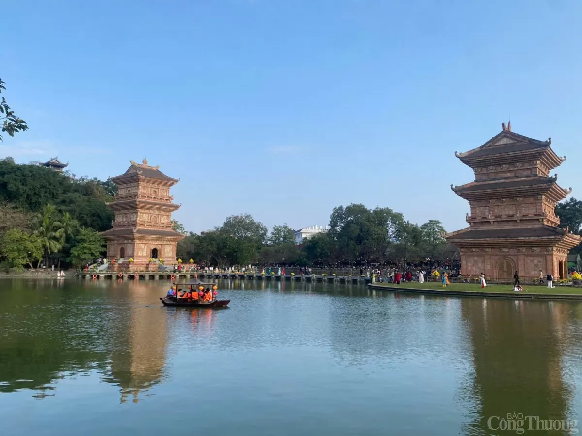 Du lịch Ninh Bình hút khách trong kỳ nghỉ Tết Nguyên đán