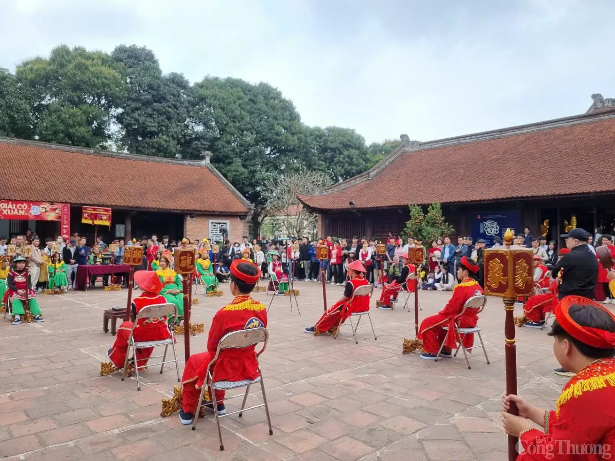 Hà Nội: Náo nhiệt khách du Xuân