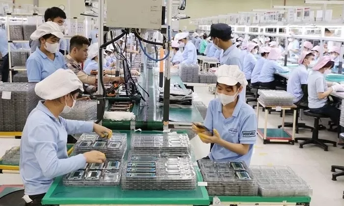 Doanh nghiệp công nghiệp ‘sáng đèn’ xuyên Tết