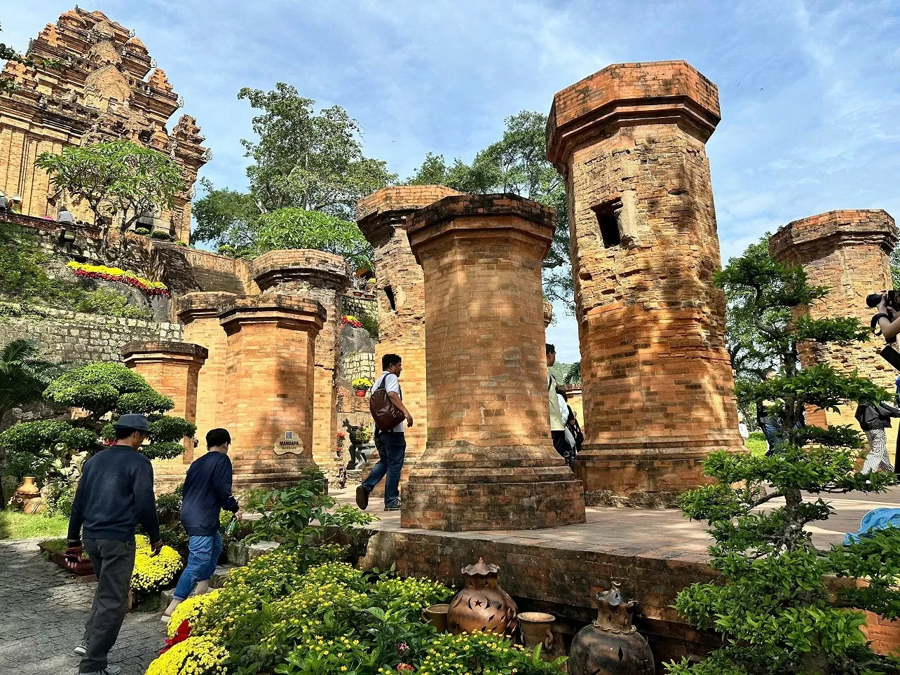 Những ngày đầu xuân mới trên phố biển Nha Trang