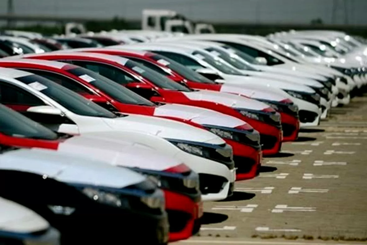 Ôtô nhập khẩu vào Việt Nam tăng mạnh nửa tháng đầu năm