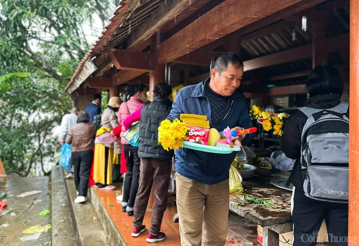 Lễ khai hội chùa Hương Tích là sự kiện quan trọng, đáp ứng nhu cầu văn hóa tâm linh của người dân và du khách