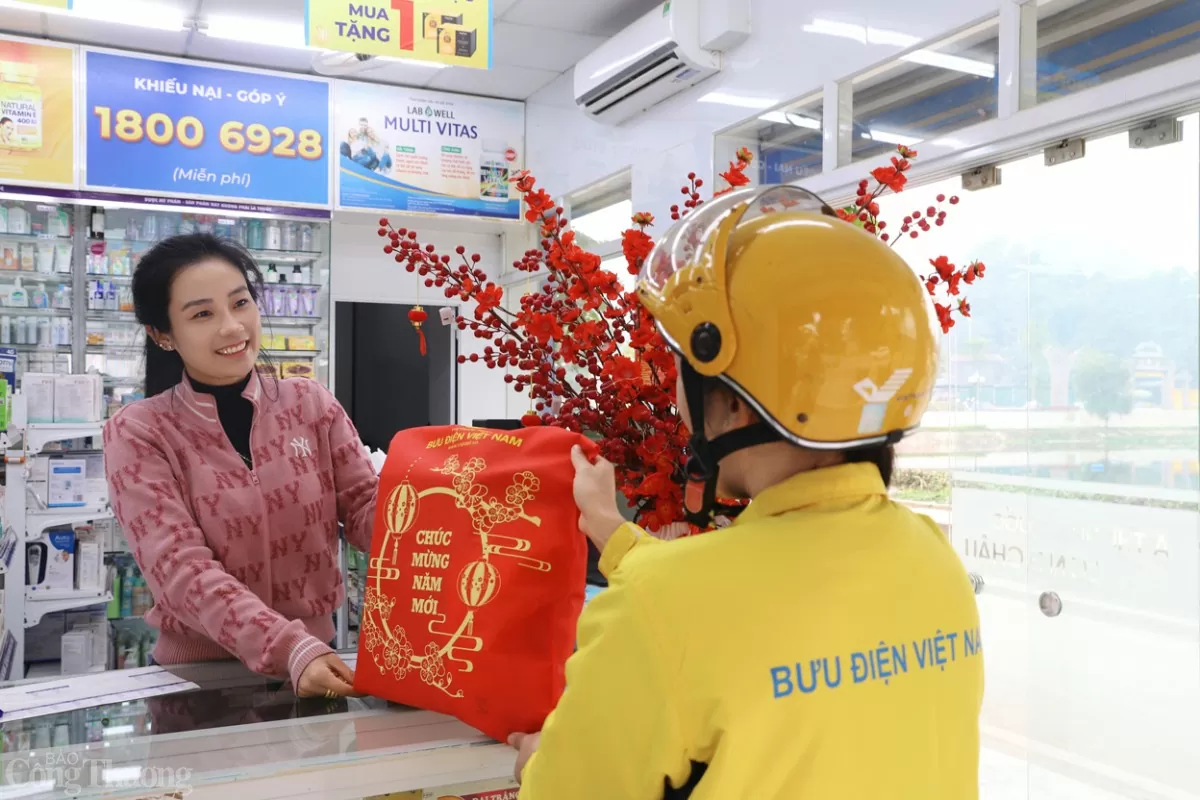 Chi trả 8.400 tỷ đồng lương hưu, trợ cấp qua bưu điện