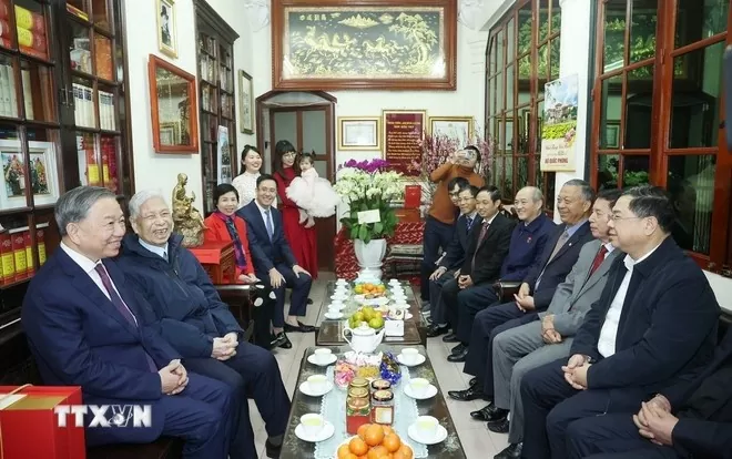 Tổng Bí thư Tô Lâm dâng hương tưởng nhớ cố Thủ tướng Phạm Văn Đồng