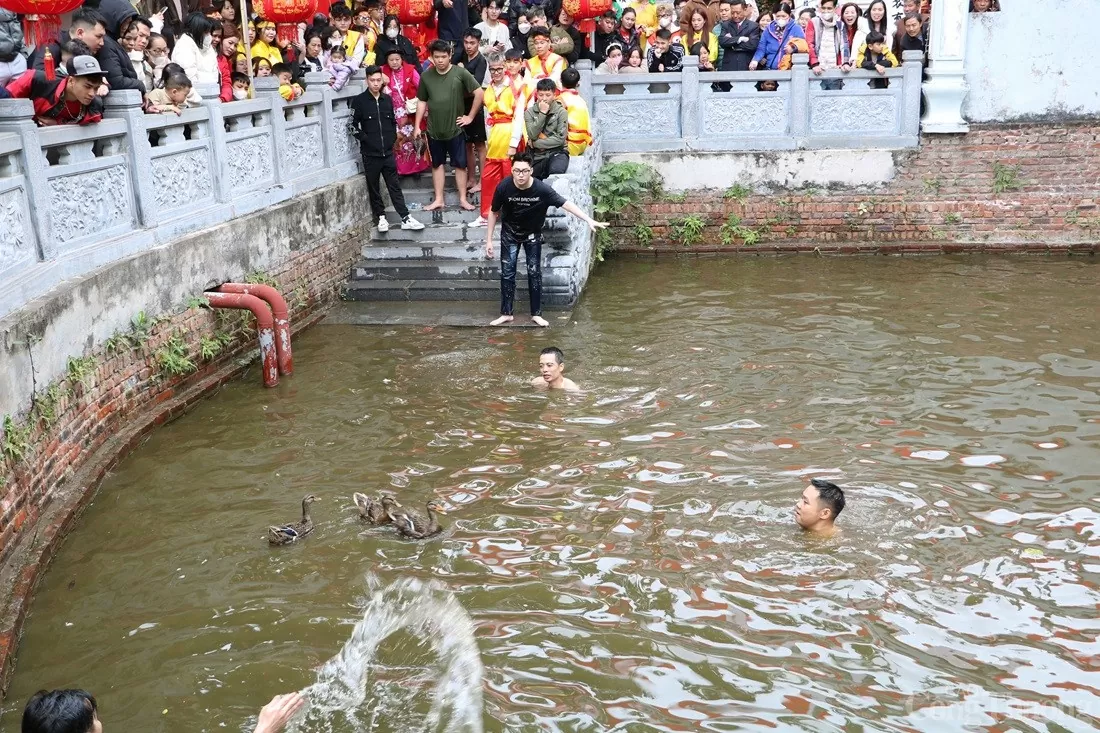 Độc đáo lễ hội kết chạ hai làng Phú Mỹ và Kiều Mai