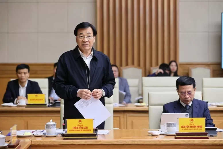 Bộ trưởng, Chủ nhiệm Văn phòng Chính phủ Trần Văn Sơn phát biểu