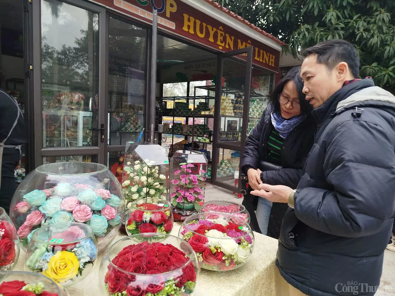 Sản phẩm OCOP 'hoa bất tử' ở Mê Linh hút khách