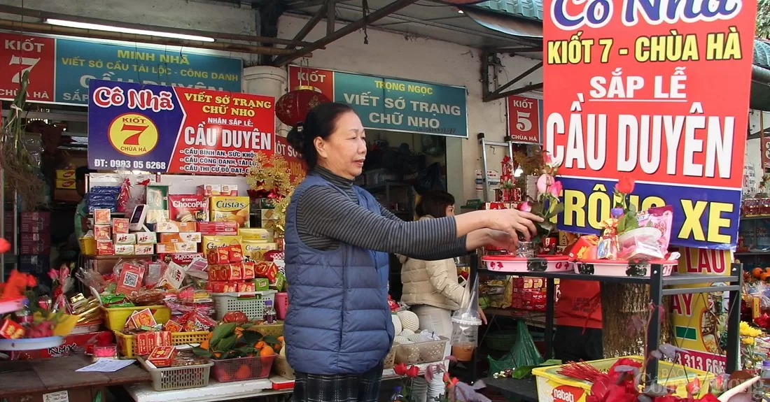 Đầu Xuân, giới trẻ nô nức đi chùa Hà cầu duyên