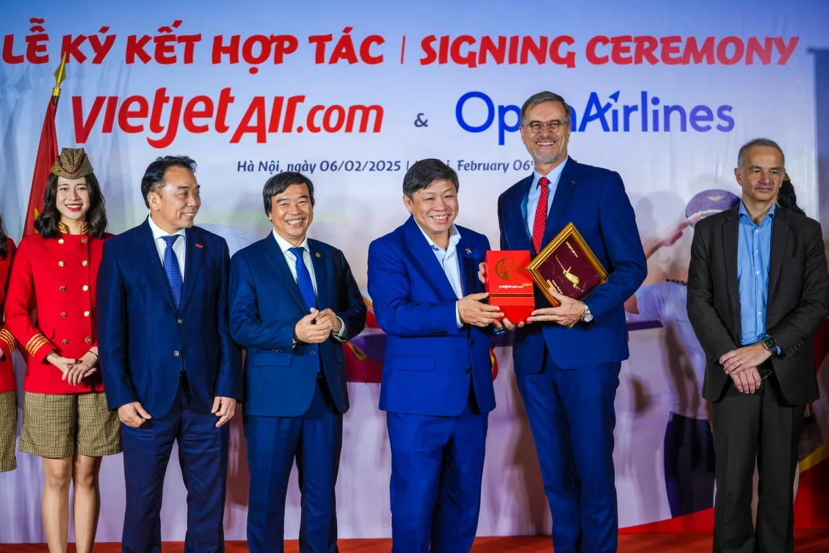 Vietjet Air ký kết thỏa thuận hợp tác chiến lược với OpenAirlines