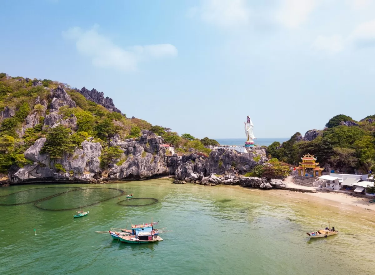 Tỉnh Kiên Giang góp mặt trong danh sách các địa danh thân thiện trên thế giới với dịch vụ du lịch xuất sắc. Ảnh: Ngọc Mỹ