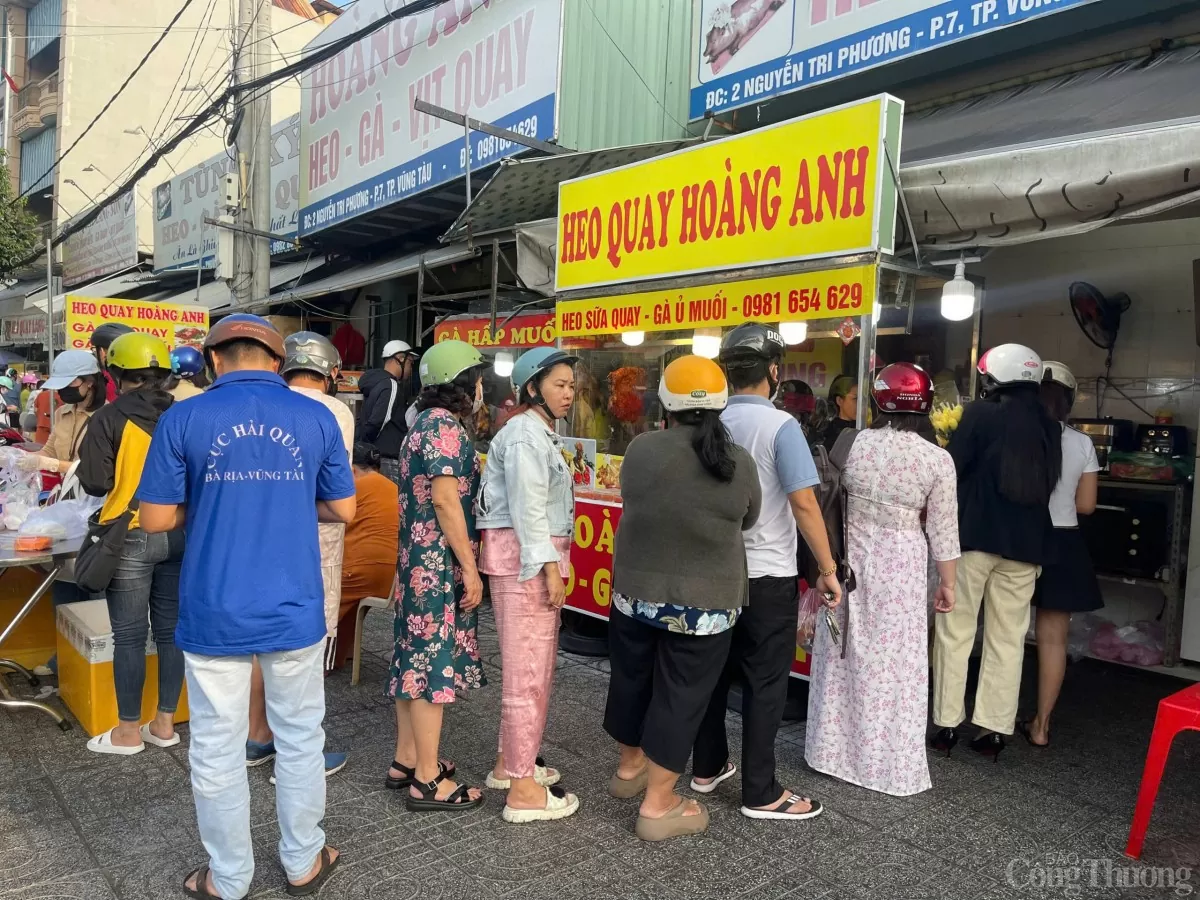 Vũng Tàu: Heo quay, cá lóc ‘cháy hàng’ ngày vía Thần Tài