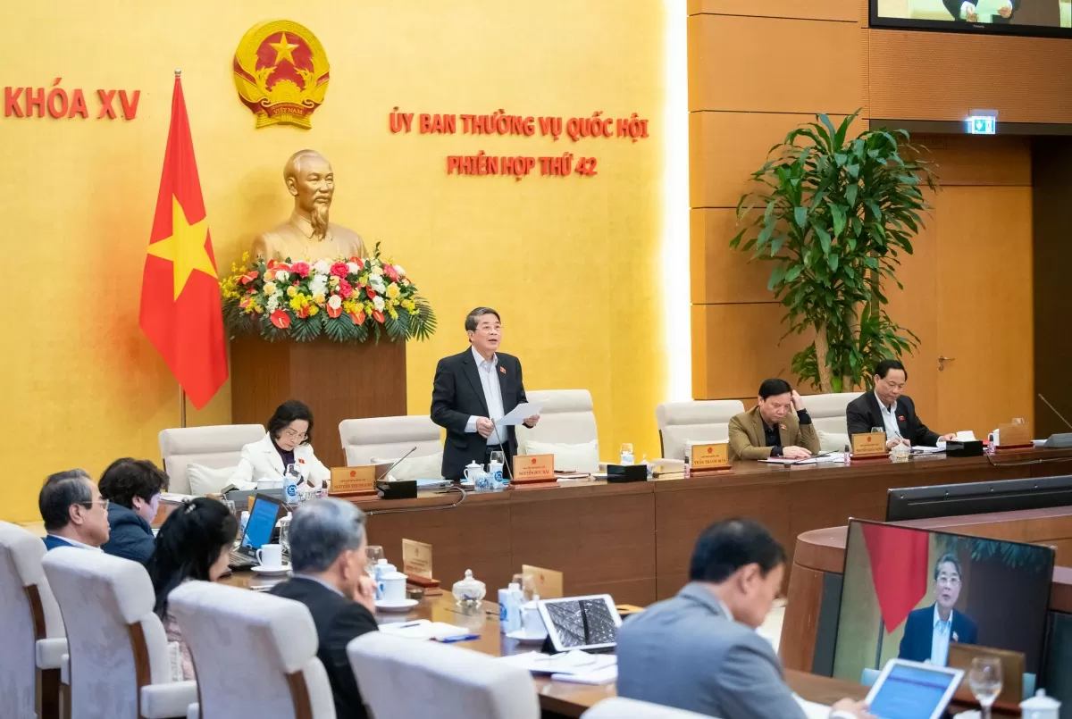 Phó Chủ tịch Quốc hội Nguyễn Đức Hải điều hành nội dung làm việc