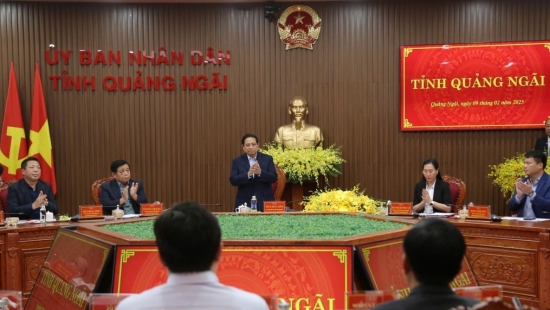 thu tuong pham minh chinh lam viec voi tinh uy quang ngai
