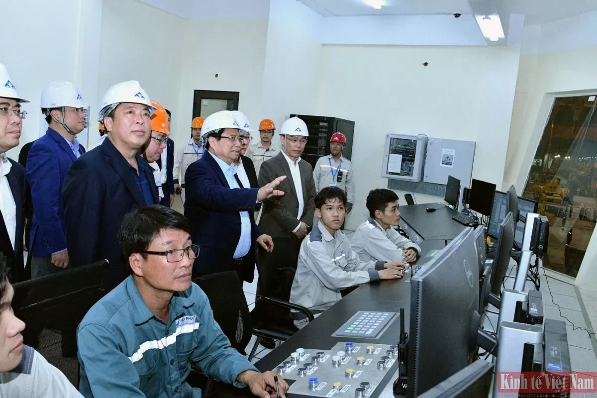 Thủ tướng 'đặt hàng' Hòa Phát nghiên cứu sản xuất ray thép