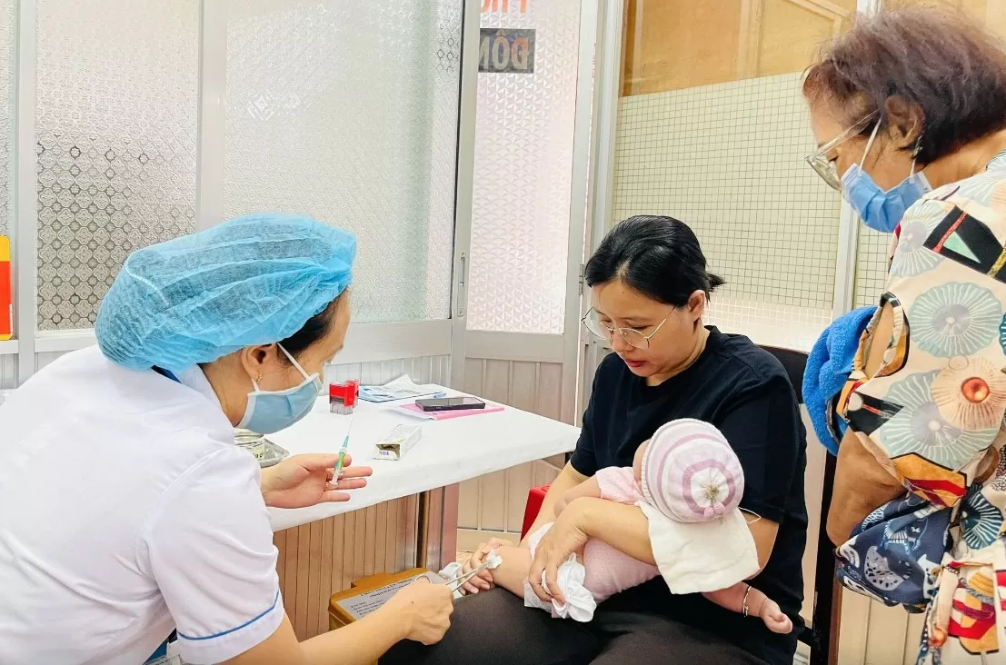 Hà Nội sẽ triển khai tiêm chủng vaccine phòng sởi cho trẻ 6-9 tháng tuổi - Ảnh minh họa