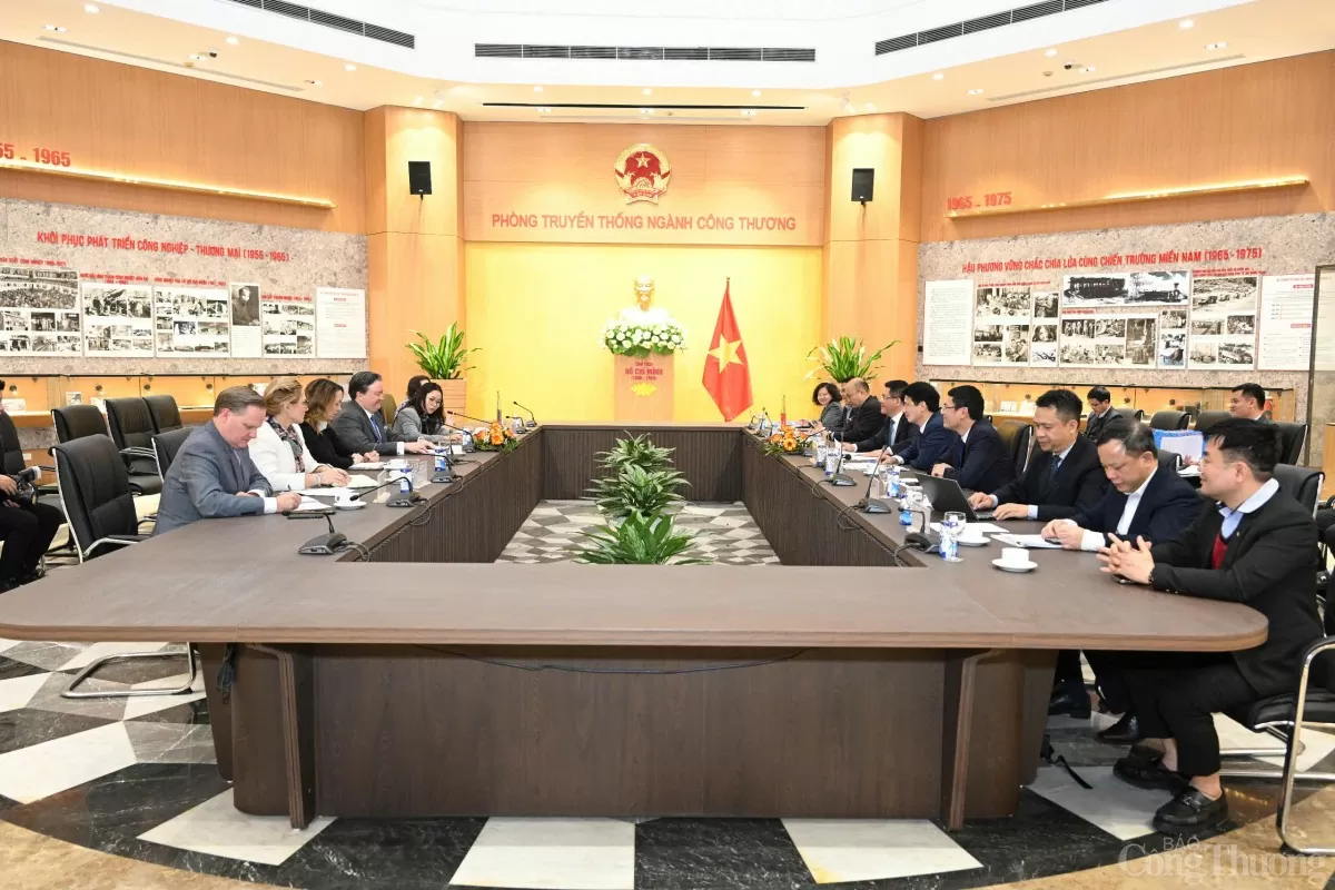 Bộ trưởng Nguyễn Hồng Diên tiếp Đại sứ Hoa Kỳ
