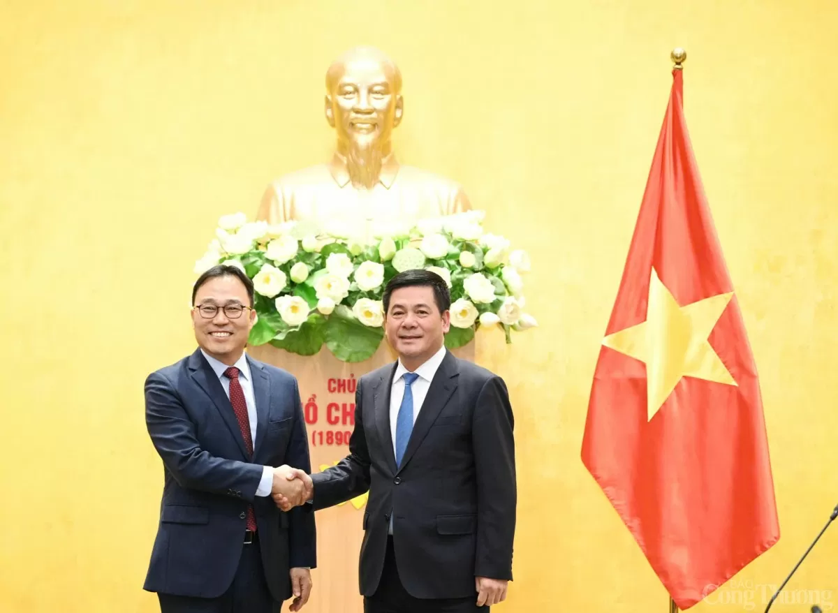 Bộ trưởng Nguyễn Hồng Diên tiếp Đại sứ Hàn Quốc tại Việt Nam