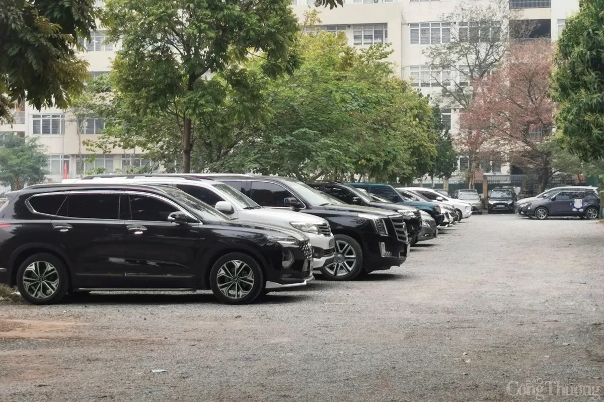 Cầu Giấy, Hà Nội: Điểm nóng về trông giữ xe không phép