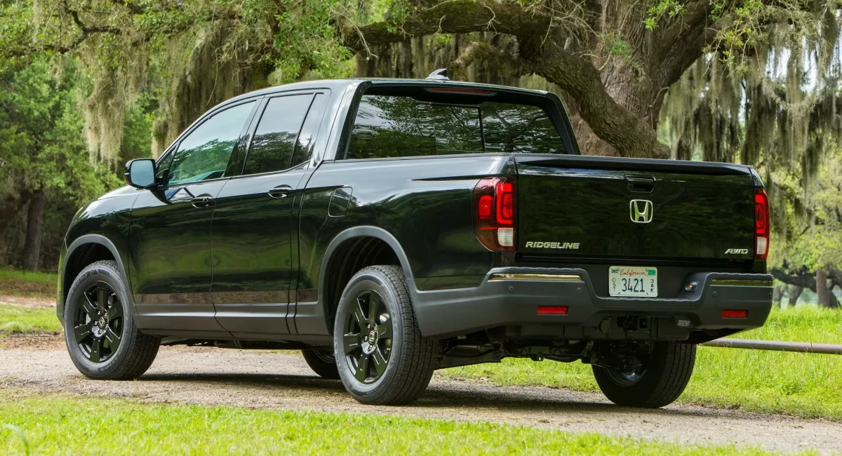 Các mẫu Ridgeline đời 2017-2019 đang được điều tra liên quan đến lỗi camera lùi. Ảnh: Carscoops