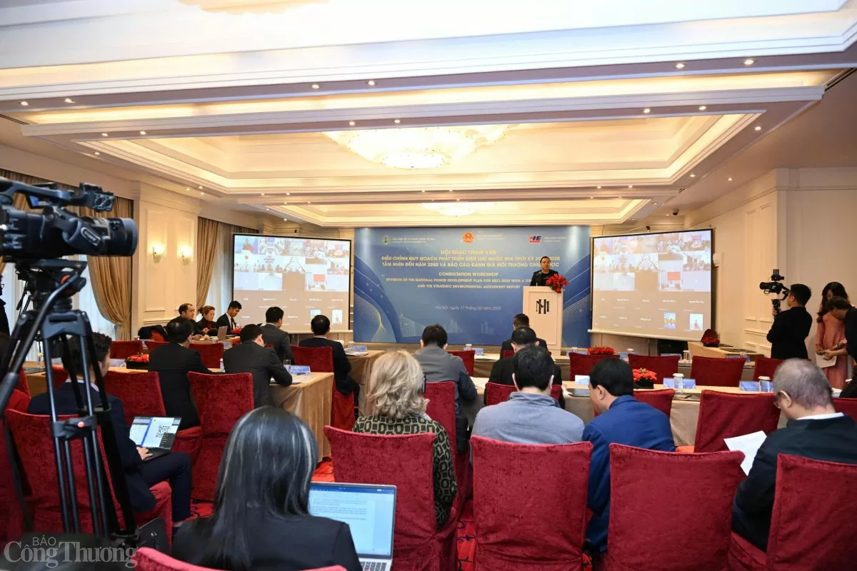 Toàn cảnh Hội thảo Điều chỉnh Quy hoạch phát triển điện lực quốc gia thời kỳ 2021-2030, tầm nhìn đến năm 2050 và đánh giá môi trường chiến lược.