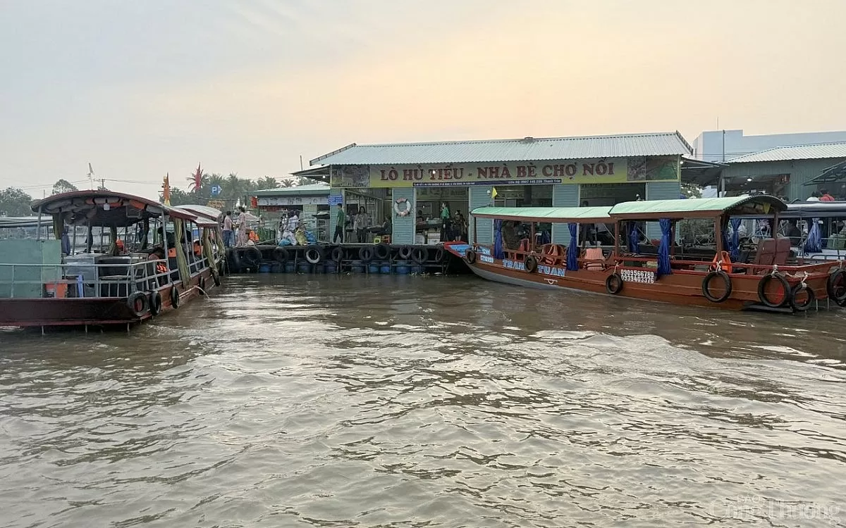 Chợ nổi Cái Răng: Độc đáo, đặc sắc miền Tây sông nước Chợ nổi Cái Răng: Nét đặc sắc của miền Tây sông nước
