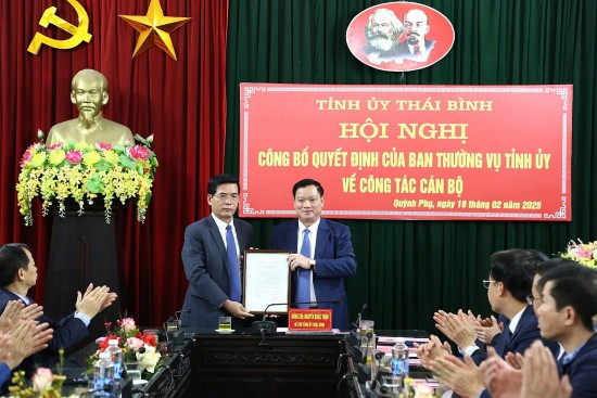thai binh ong nguyen tien quyen giu chuc bi thu huyen uy quynh phu