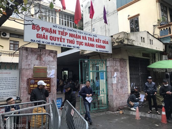 ha noi thuc hu viec so giao thong van tai ngung cap giay phep lai xe