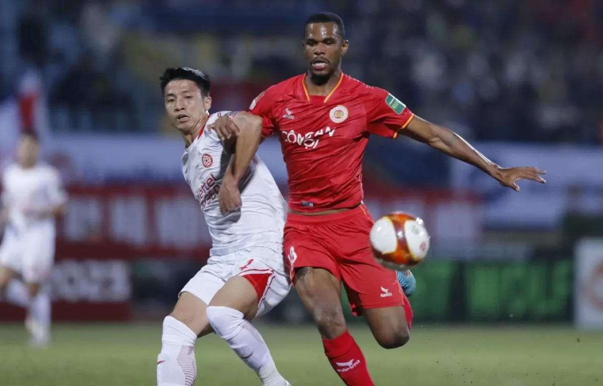 Lịch thi đấu bóng đá ngày 23/2: Man City đấu với Liverpool