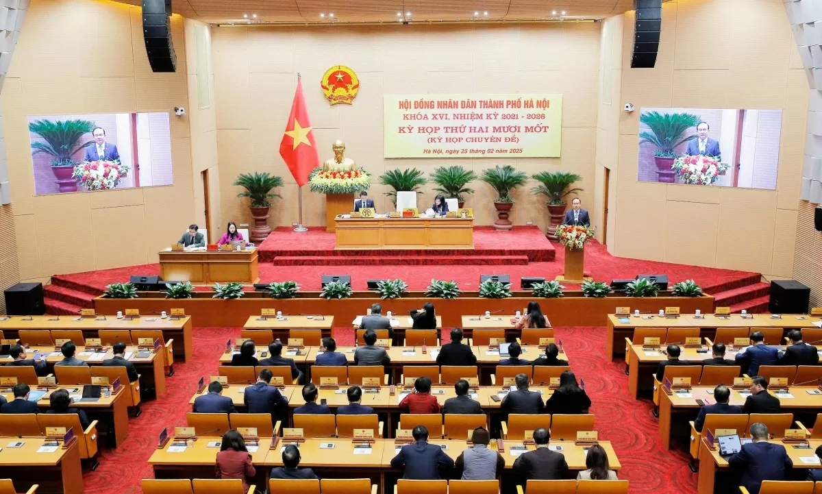 Hà Nội đang họp điều chỉnh biên chế, tổ chức hành chính