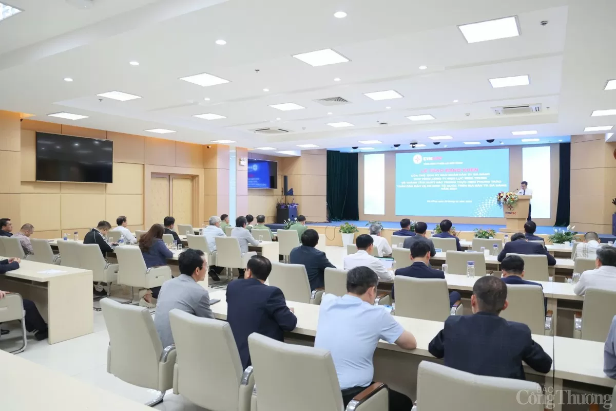 EVNCPC nhận bằng khen về thành tích xuất sắc trong phong trào