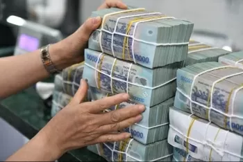 Thu ngân sách 4 tháng đầu năm 2025 tăng 2 con số