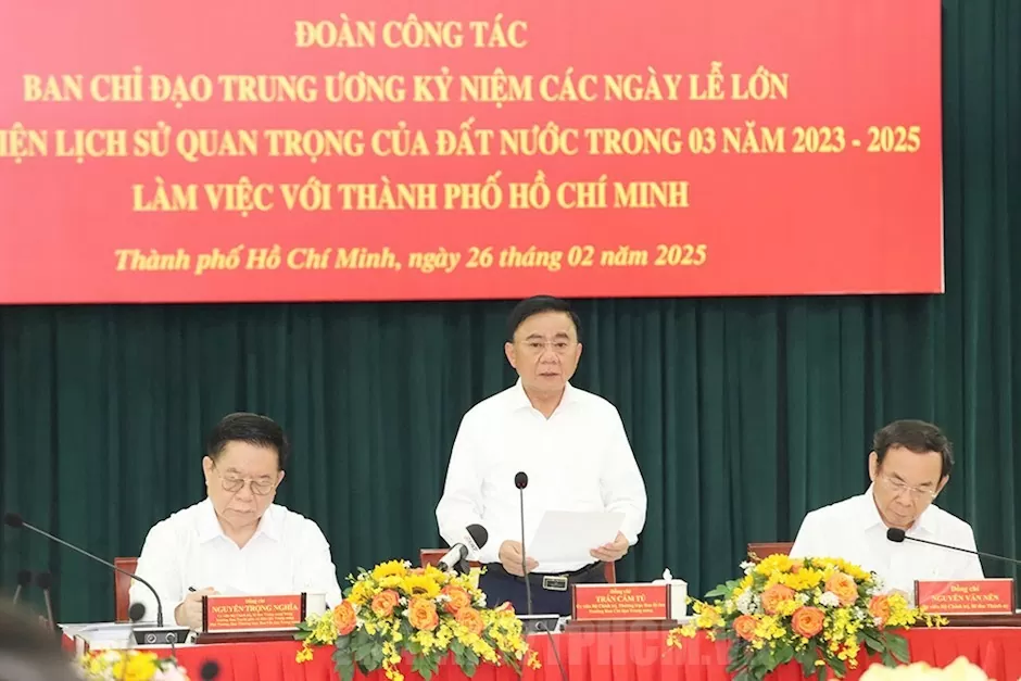 TP. Hồ Chí Minh sẵn sàng cho lễ kỷ niệm 50 năm thống nhất đất nước
