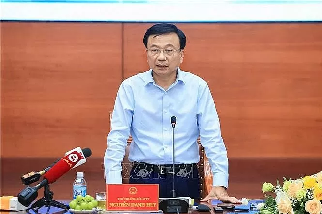 ông Nguyễn Danh Huy, Thứ trưởng Bộ Giao thông vận tải giữ chức Thứ trưởng Bộ Xây dựng