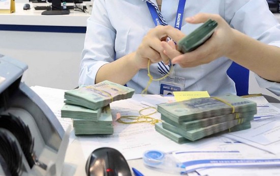 lai suat da giam nan dong tien vao dau