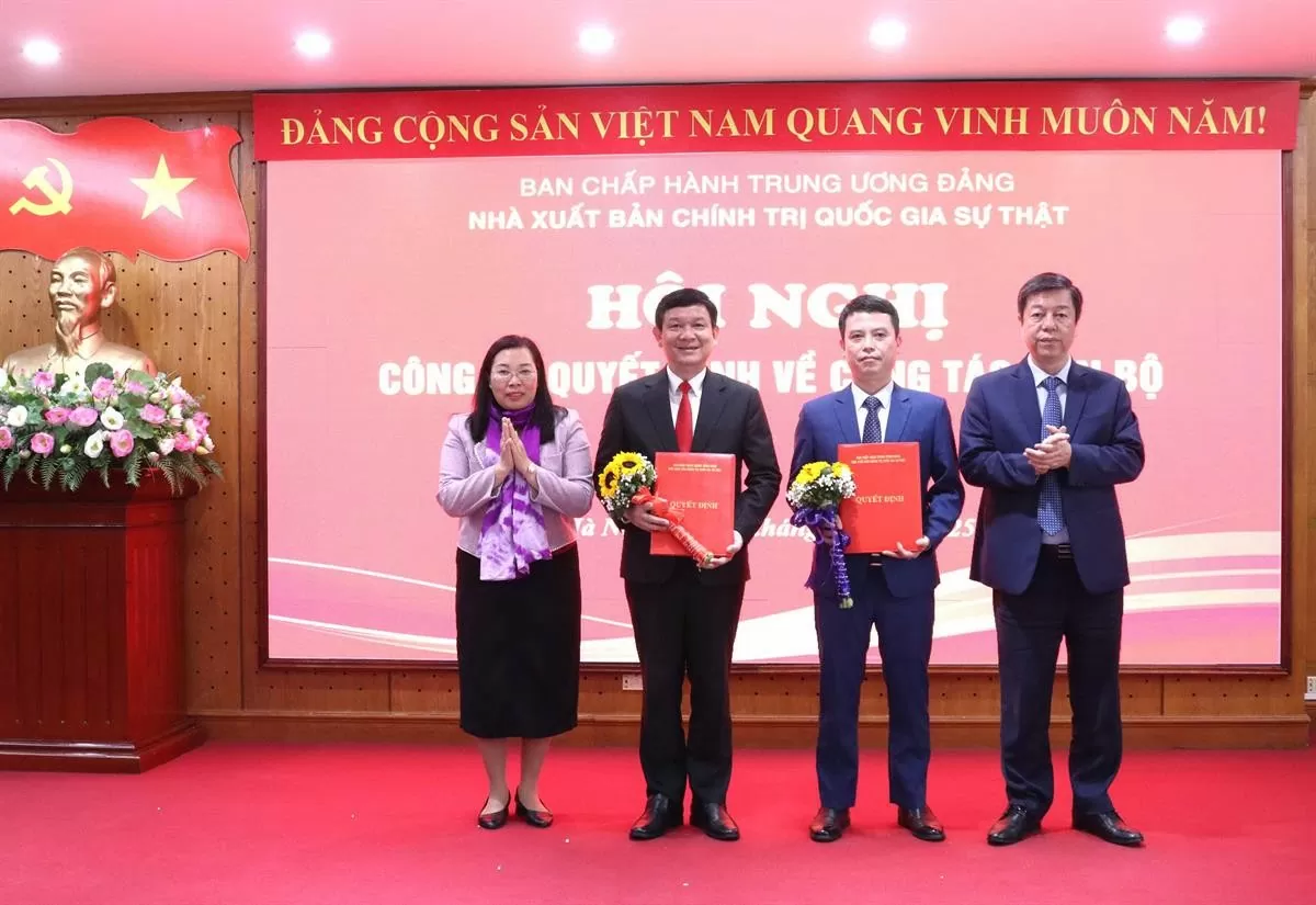 Ông Nguyễn Công Dũng giữ chức Uỷ viên Hội đồng biên tập chuyên trách NXB Chính trị QG Sự thật