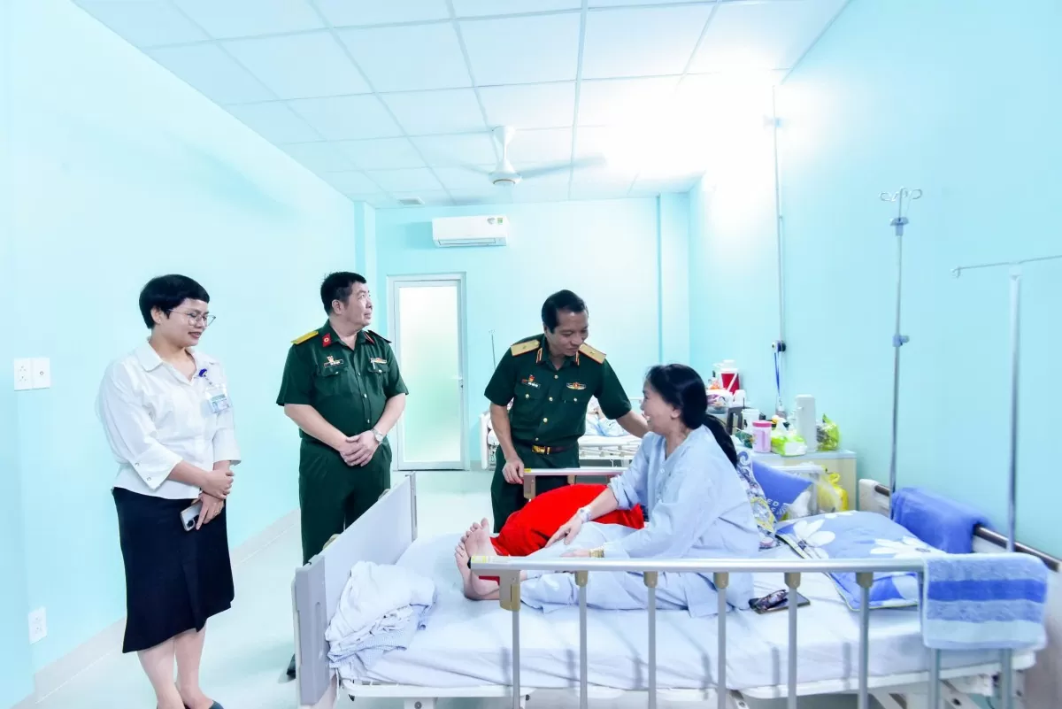 Những người lính quân y: Tạo lòng tin từ cái tâm của người thầy thuốc