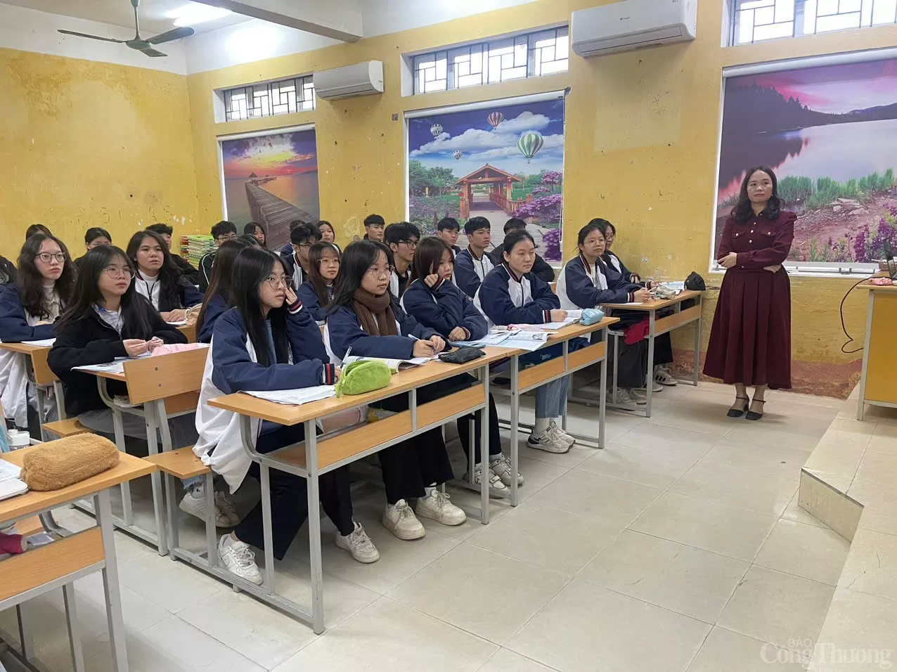 Thông tư 29 liệu có giúp thầy và trò ‘đàng  hoàng' dạy thêm, học thêm?