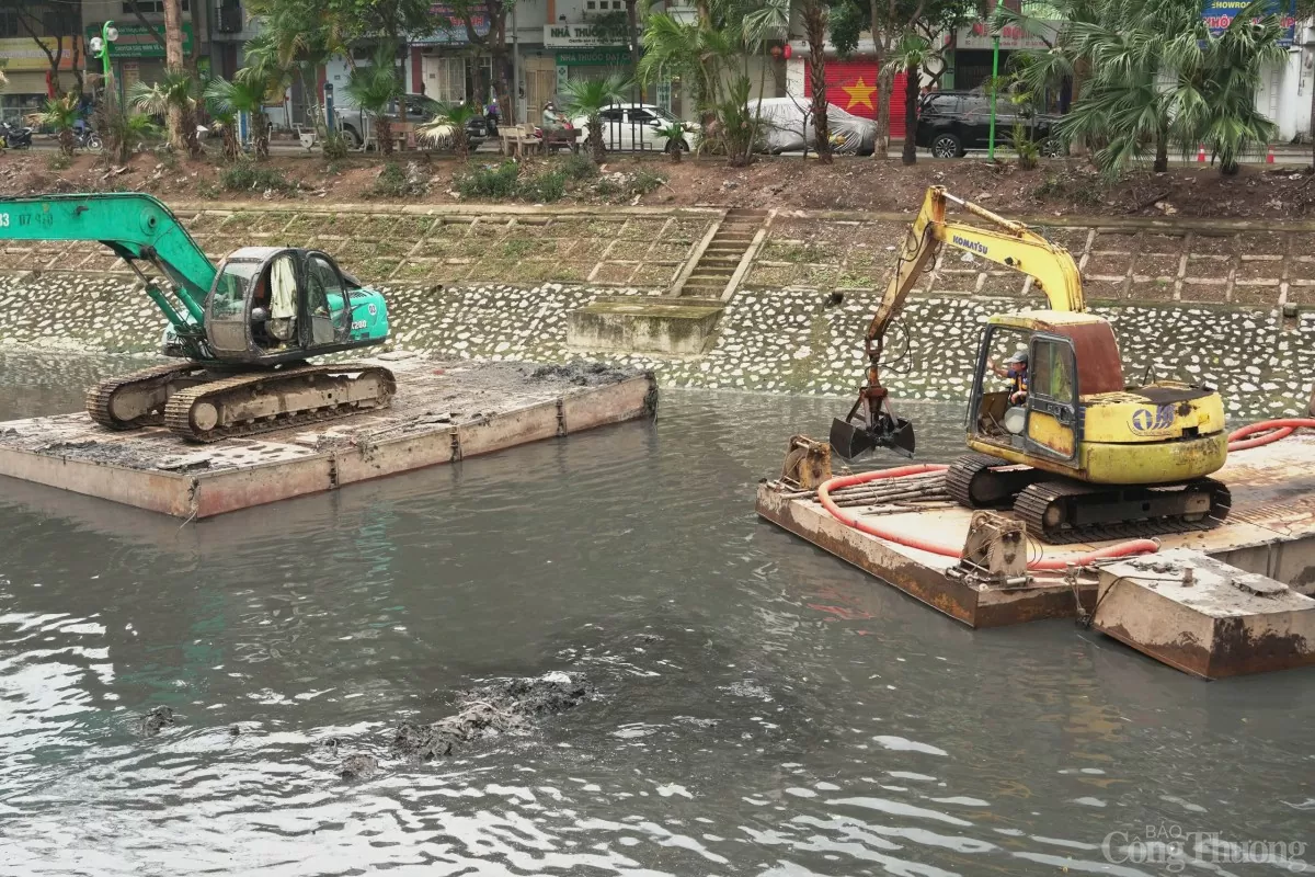 Dầm mình vét bùn, gột rửa sông Tô Lịch