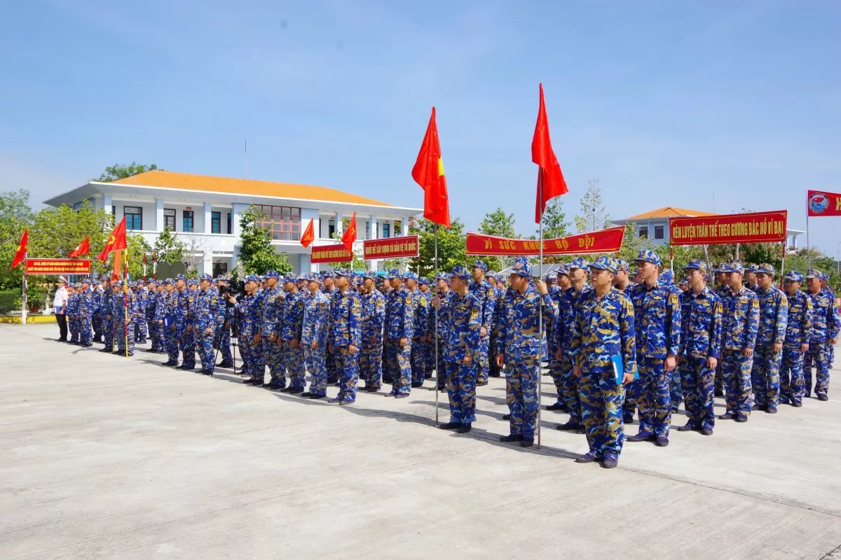Quang cảnh buổi lễ ra quân huấn luyện năm 2025 Trung đoàn 451