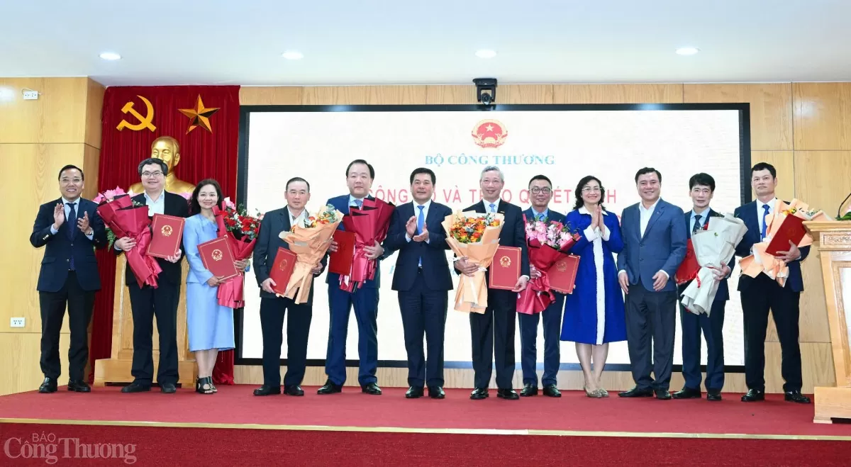 Tin nhân sự 4/3: Công tác cán bộ Bộ Công Thương, Bộ