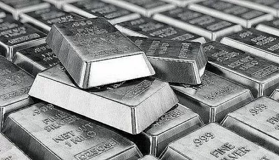 Thị trường hàng hóa: Giá bạc tiếp tục tăng lên 32,11 USD/ounce