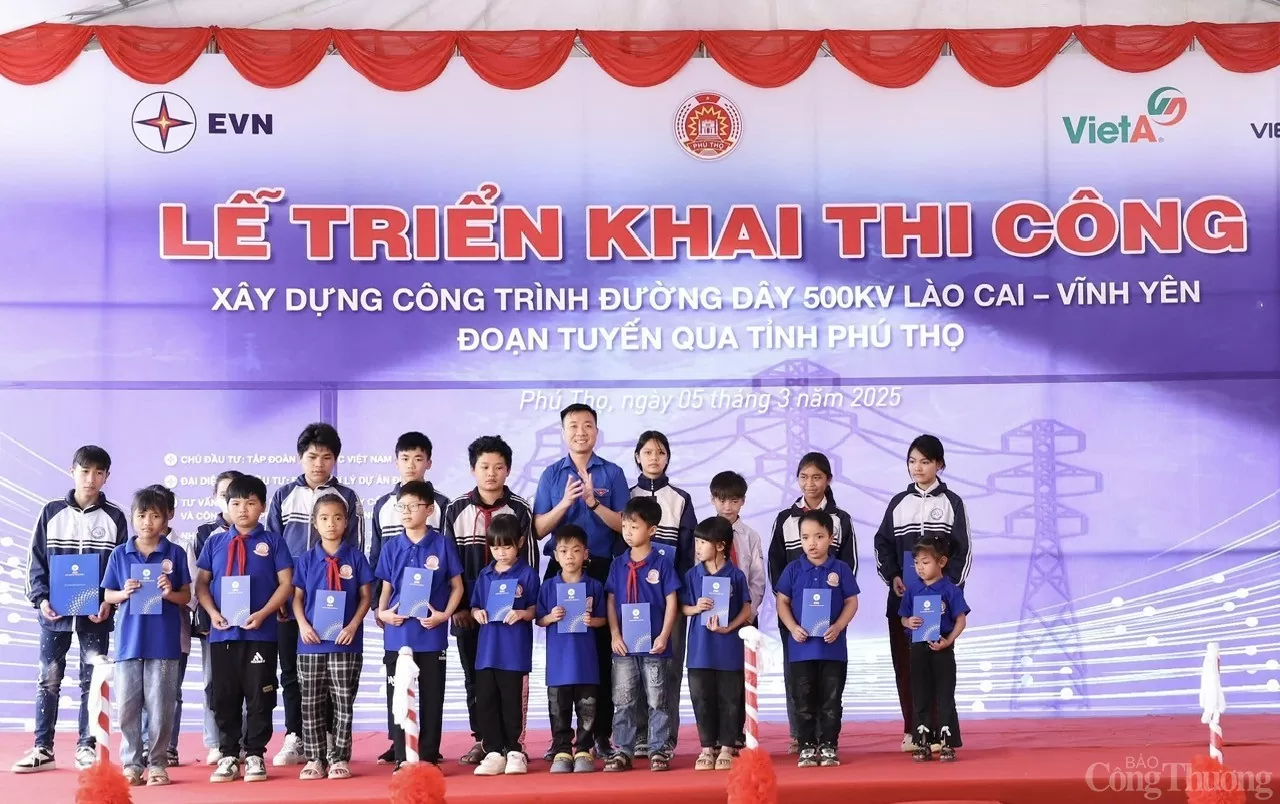 Thi công đường dây 500kV Lào Cai - Vĩnh Yên, đoạn tuyến qua tỉnh Phú Thọ